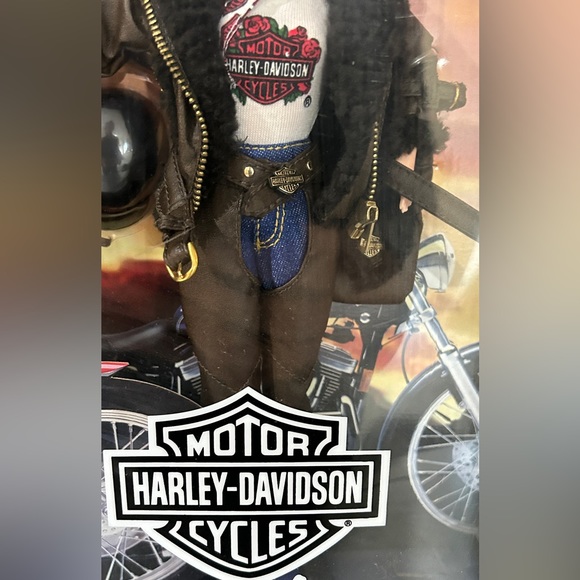 Harley Davidson 2nd Edition Barbie - Picture 7 of 12